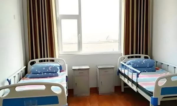 细节藏不住爱！白敬亭晒家意外暴露恋情？